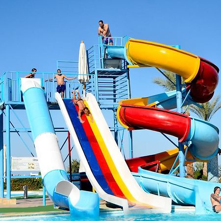 Queen Sharm Aqua Park Hotel Esterno foto