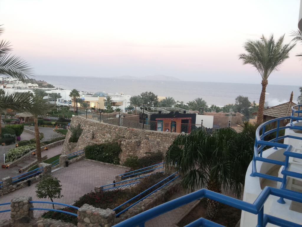 Queen Sharm Aqua Park Hotel Esterno foto