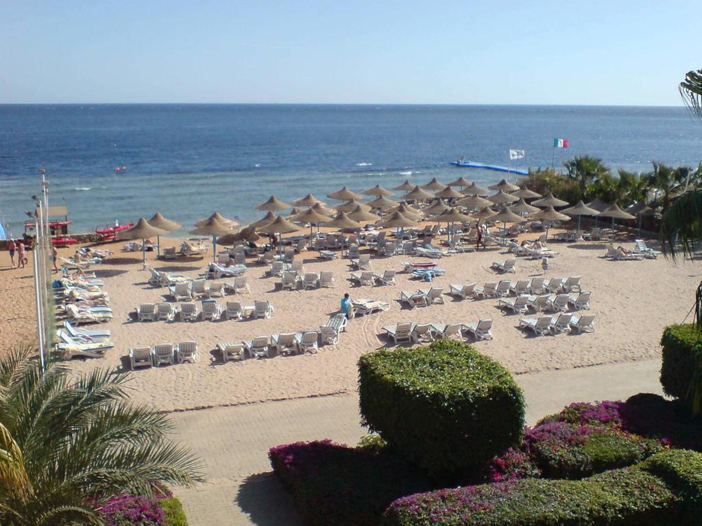 Queen Sharm Aqua Park Hotel Esterno foto
