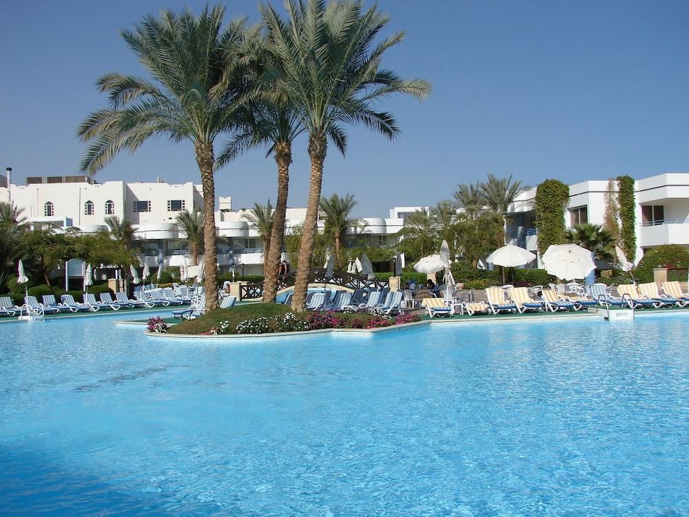 Queen Sharm Aqua Park Hotel Esterno foto