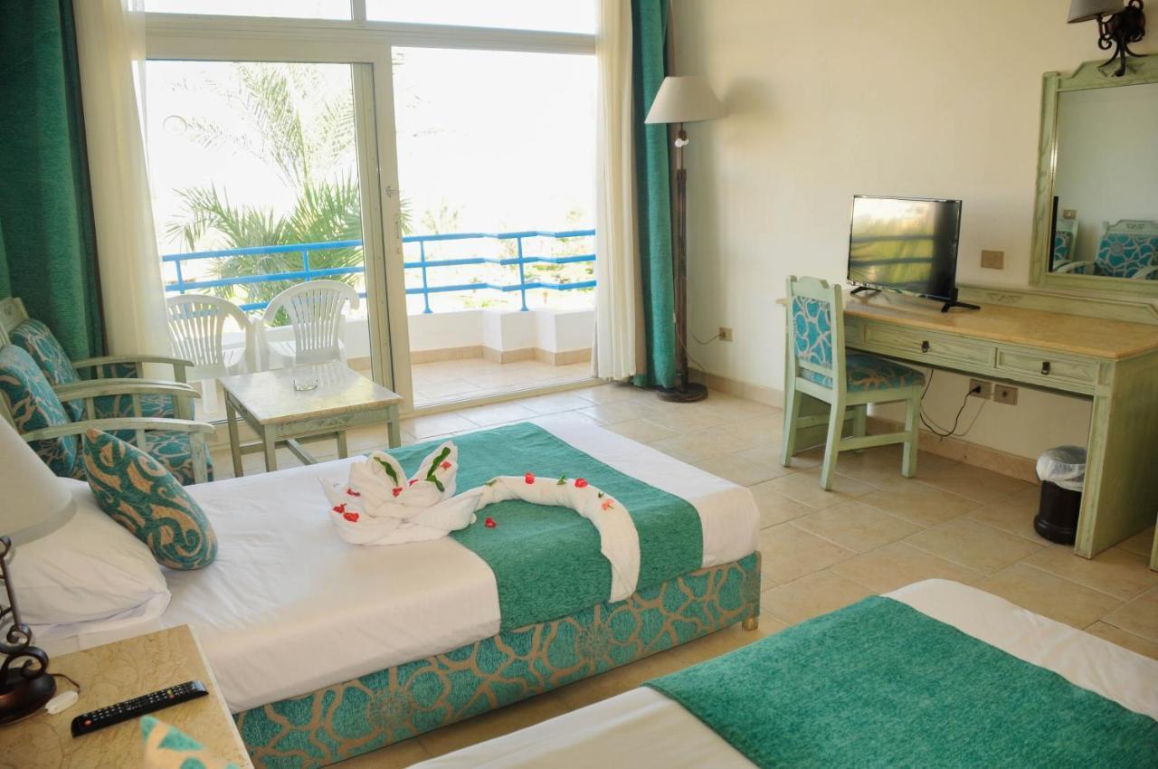 Queen Sharm Aqua Park Hotel Esterno foto