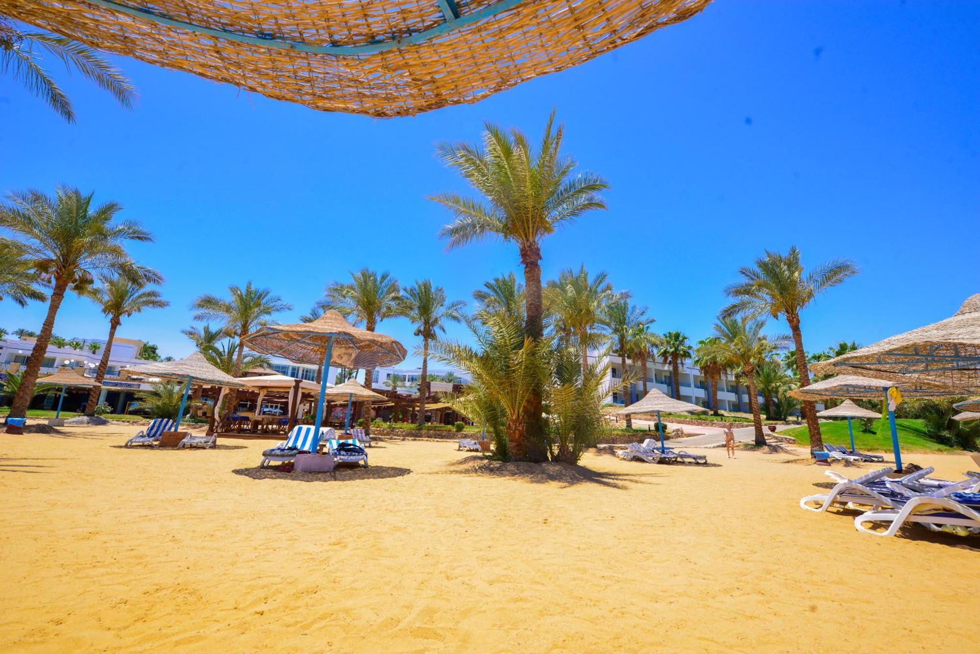 Queen Sharm Aqua Park Hotel Esterno foto