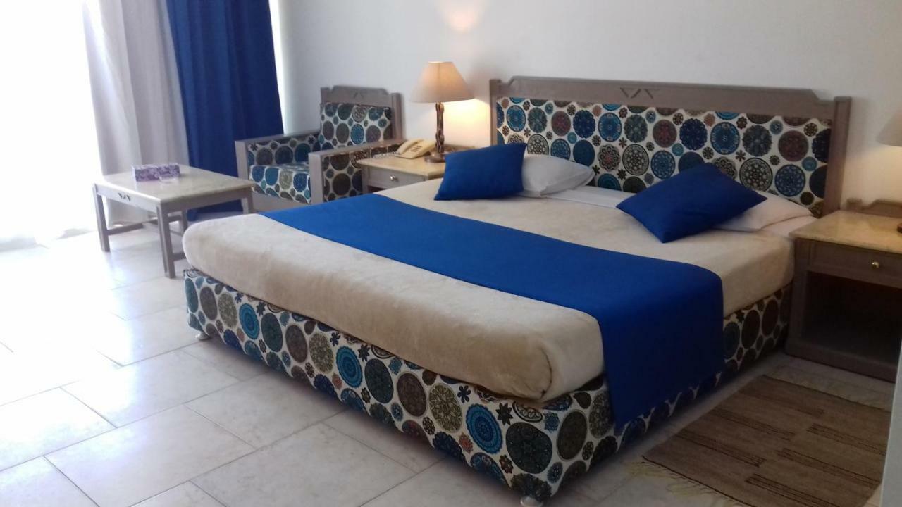 Queen Sharm Aqua Park Hotel Esterno foto