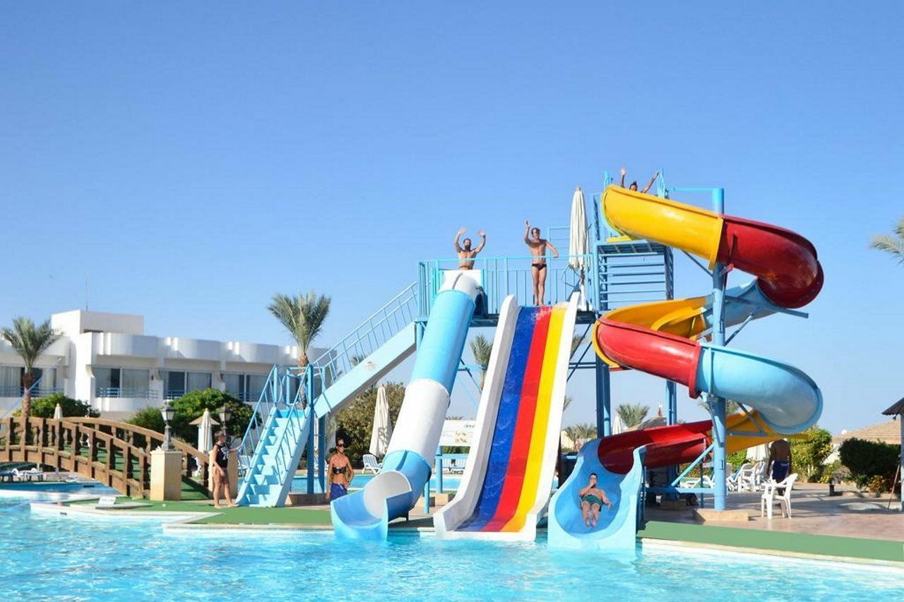 Queen Sharm Aqua Park Hotel Esterno foto